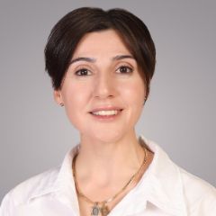 Белякова Элина